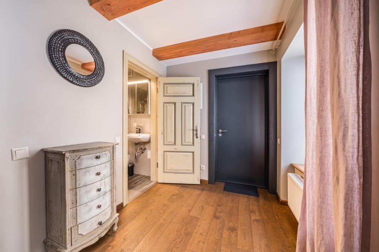 Enjoy Old Town Vibes In 1716 Laipu Residence With 4 Stylish Apartments And 1 Penthouse 里加 外观 照片