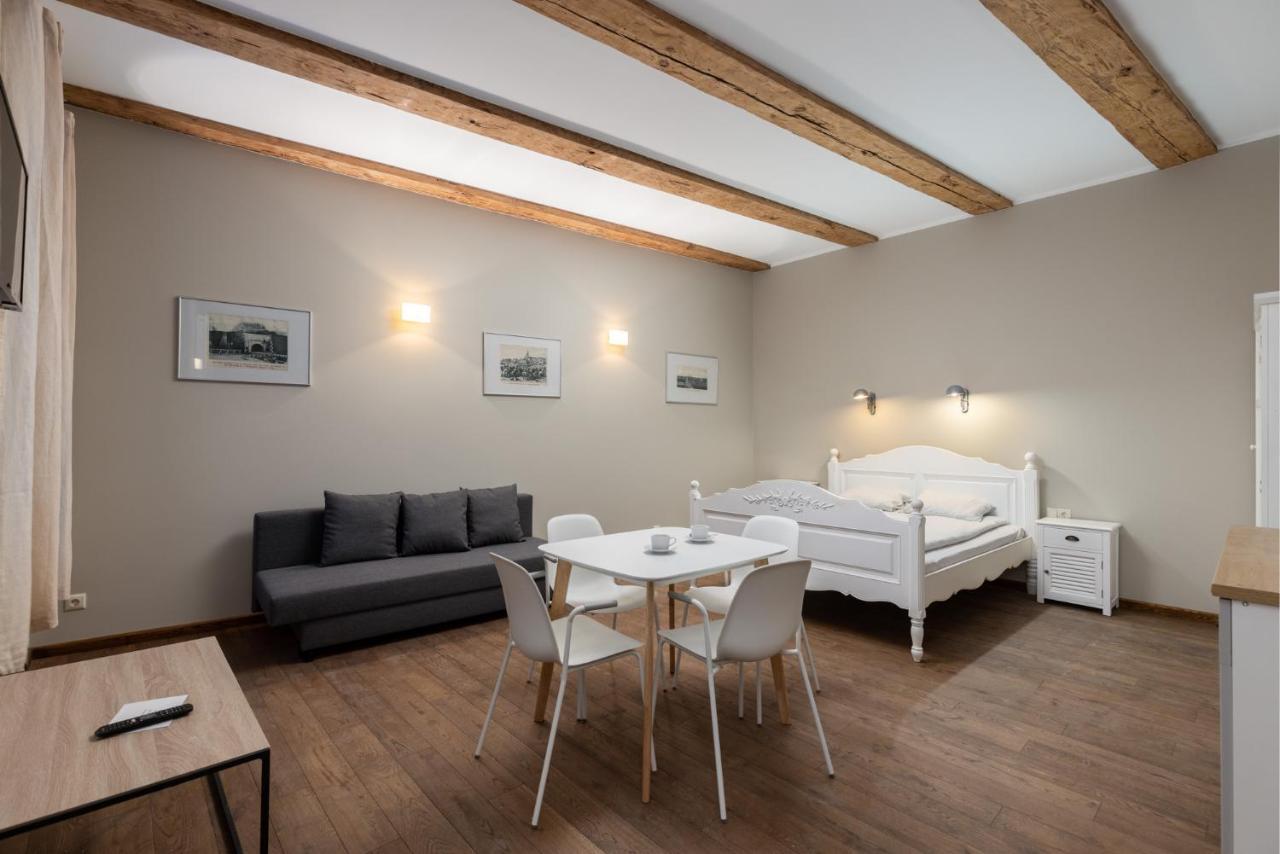 Enjoy Old Town Vibes In 1716 Laipu Residence With 4 Stylish Apartments And 1 Penthouse 里加 外观 照片