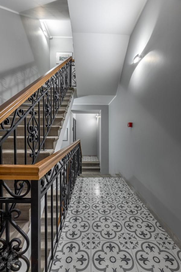 Enjoy Old Town Vibes In 1716 Laipu Residence With 4 Stylish Apartments And 1 Penthouse 里加 外观 照片